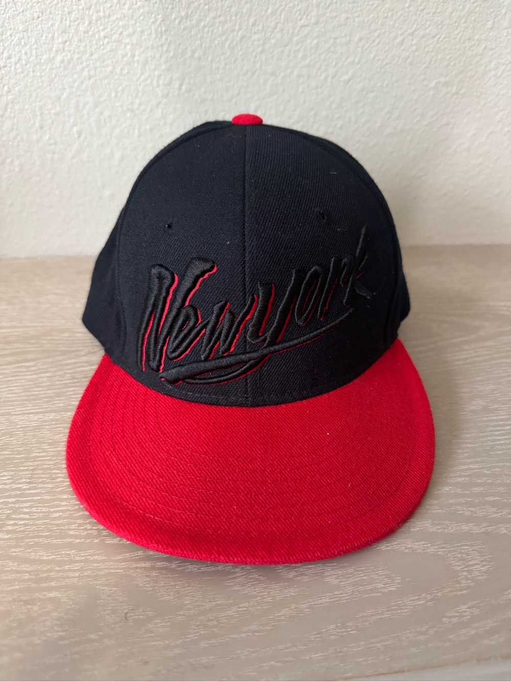 NEW YORK RED & BLACK SNAPBACK HATCO HAT/CAP